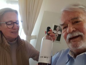 Read more about the article Der Wein in Zeiten des Corona: Das trinken Isabel del Olmo und Dr. Peter Hilgard