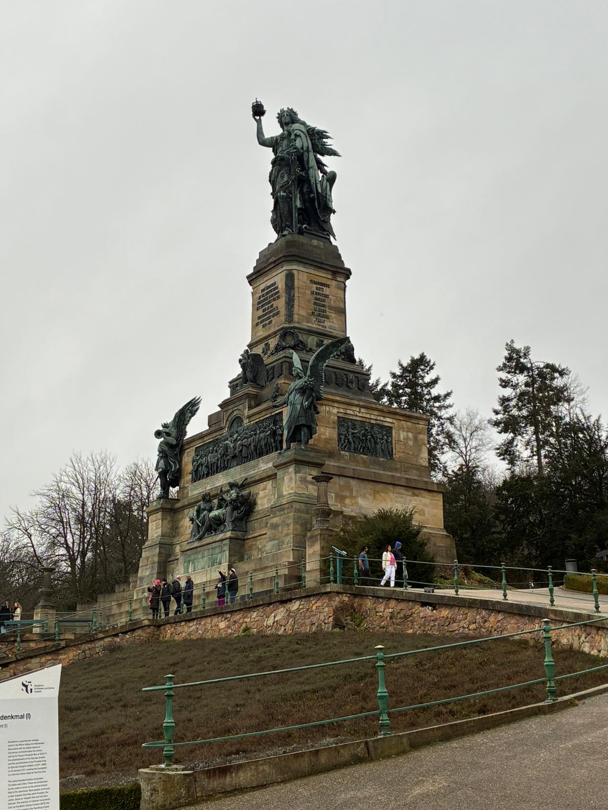 Niederwalddenkmal bei Rüdesheim am Rhein Foto: Daniel Kusebauch